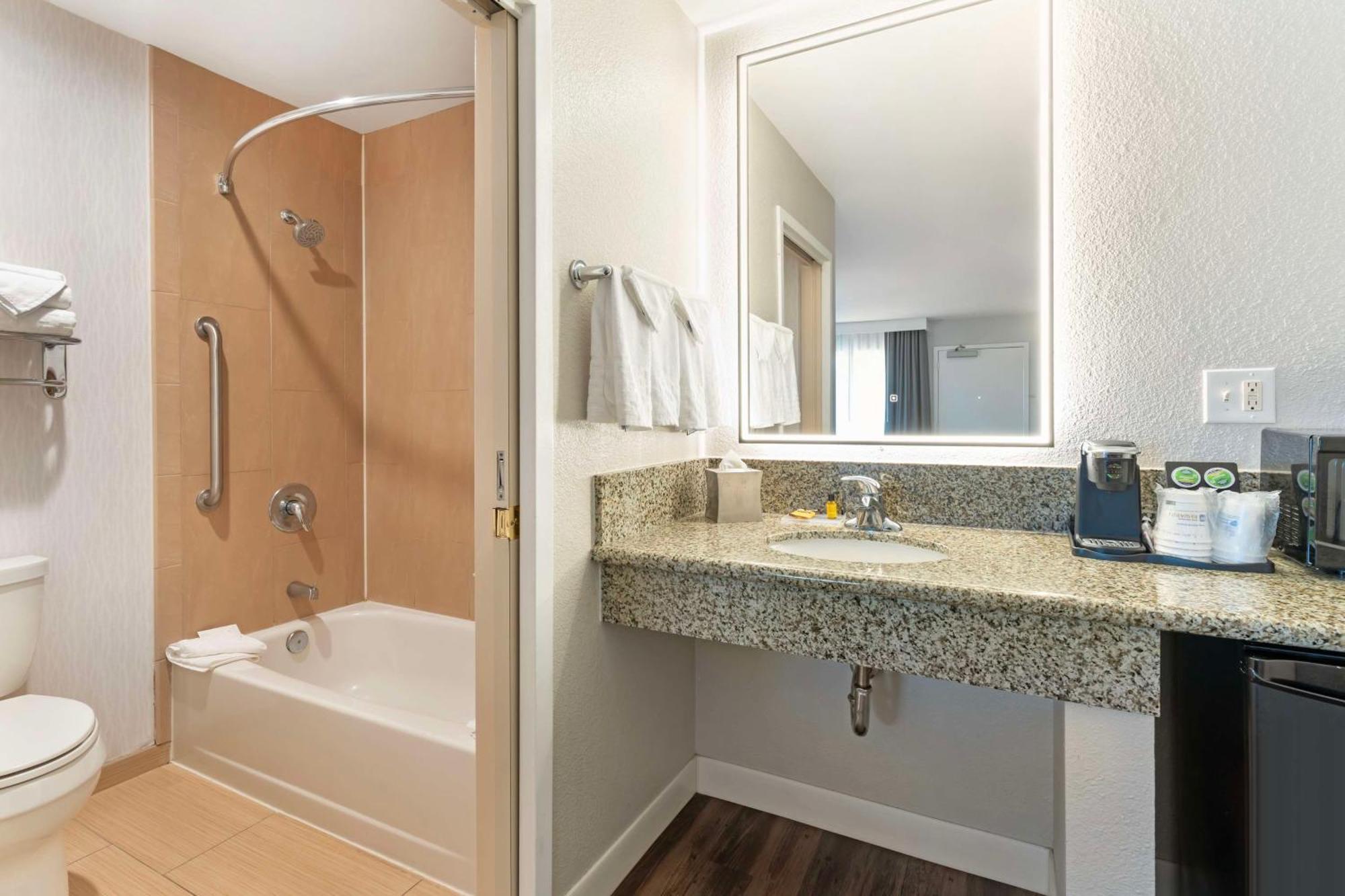 Best Western Plus Rancho Cordova Inn Zewnętrze zdjęcie