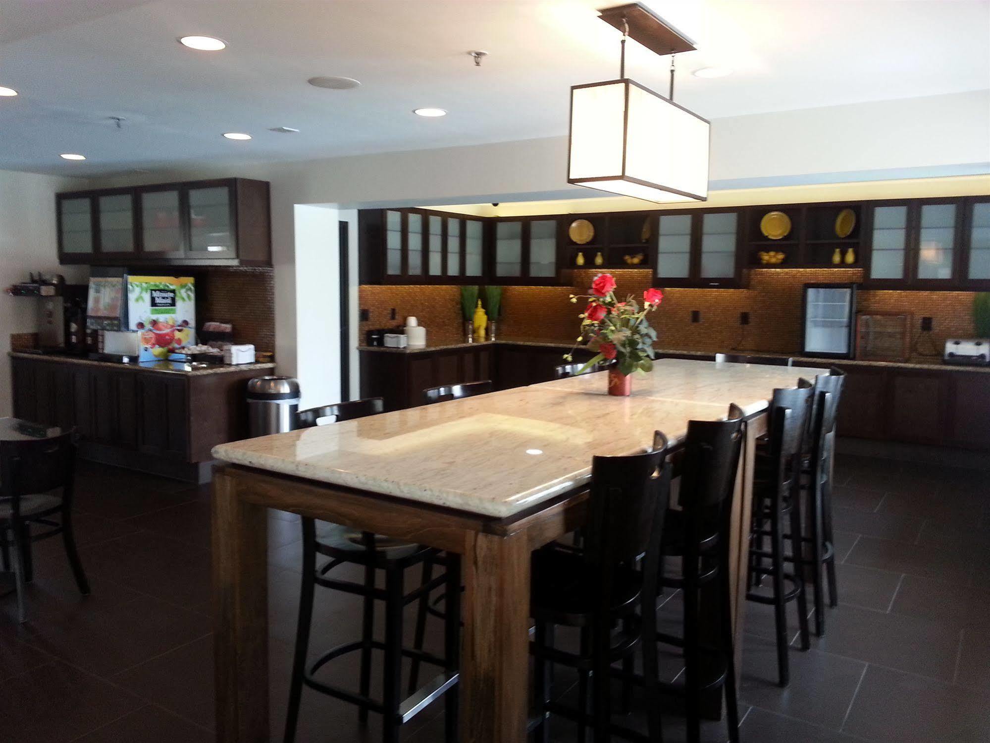 Best Western Plus Rancho Cordova Inn Zewnętrze zdjęcie